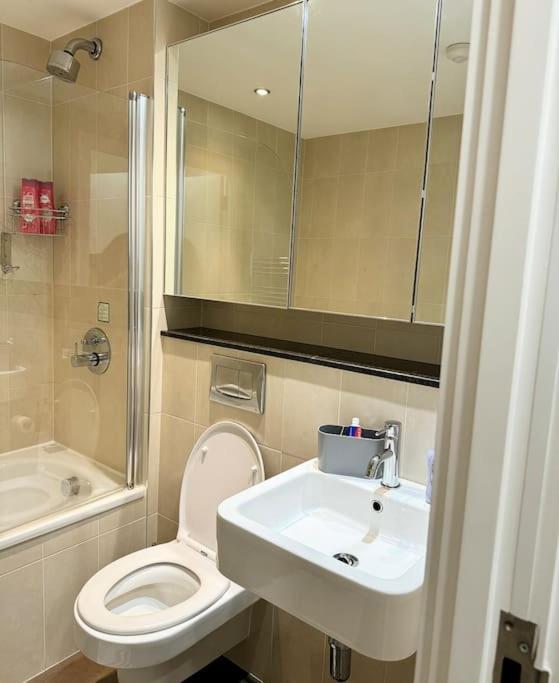 Mediacity Studio Apartment Salford-Quays Manchester Exteriör bild